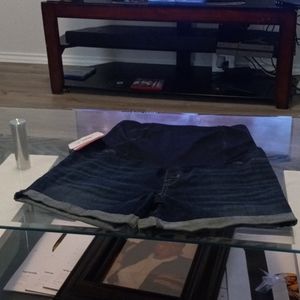 Maternity shorts